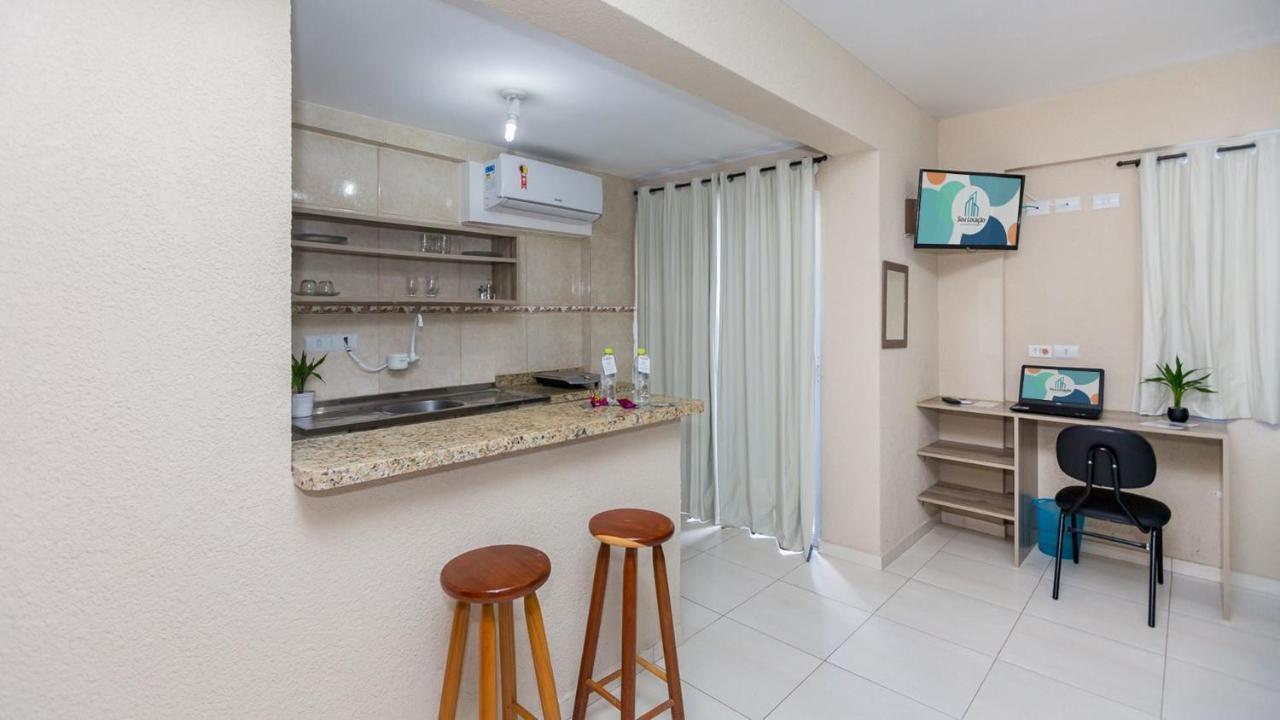 קוריטיבה Estudios Confortaveis Com Precos Acessiveis Totalmente Mobiliados מראה חיצוני תמונה